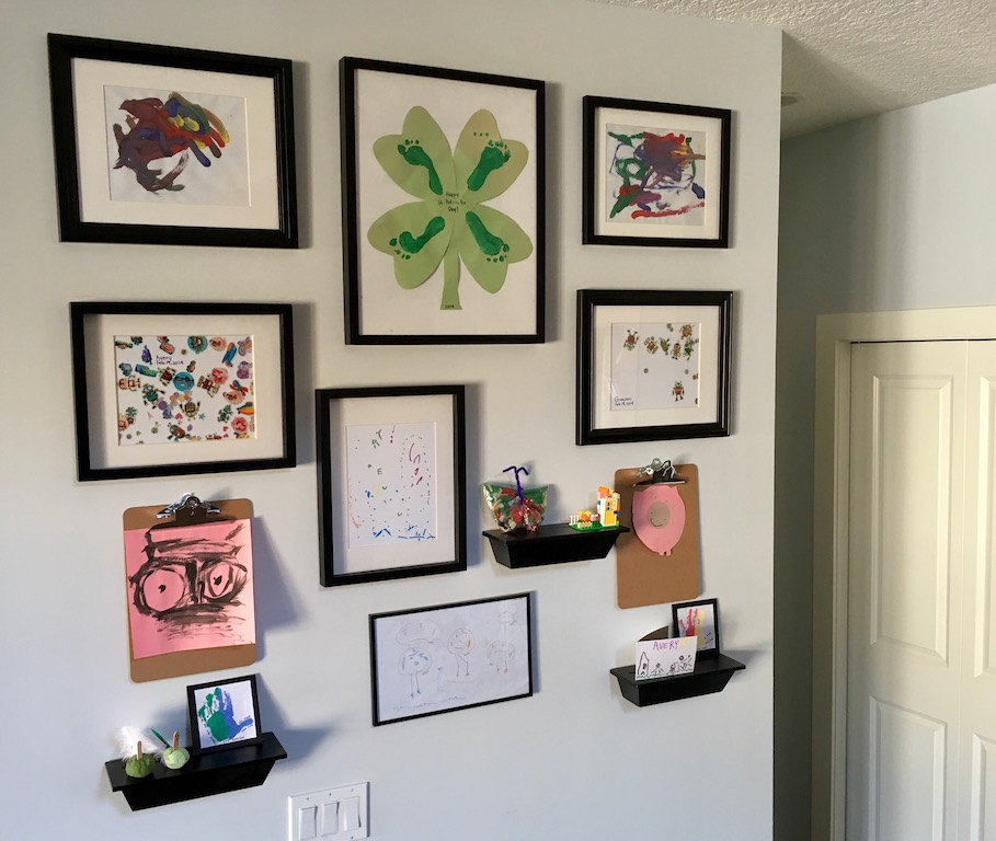 kids-gallery-wall